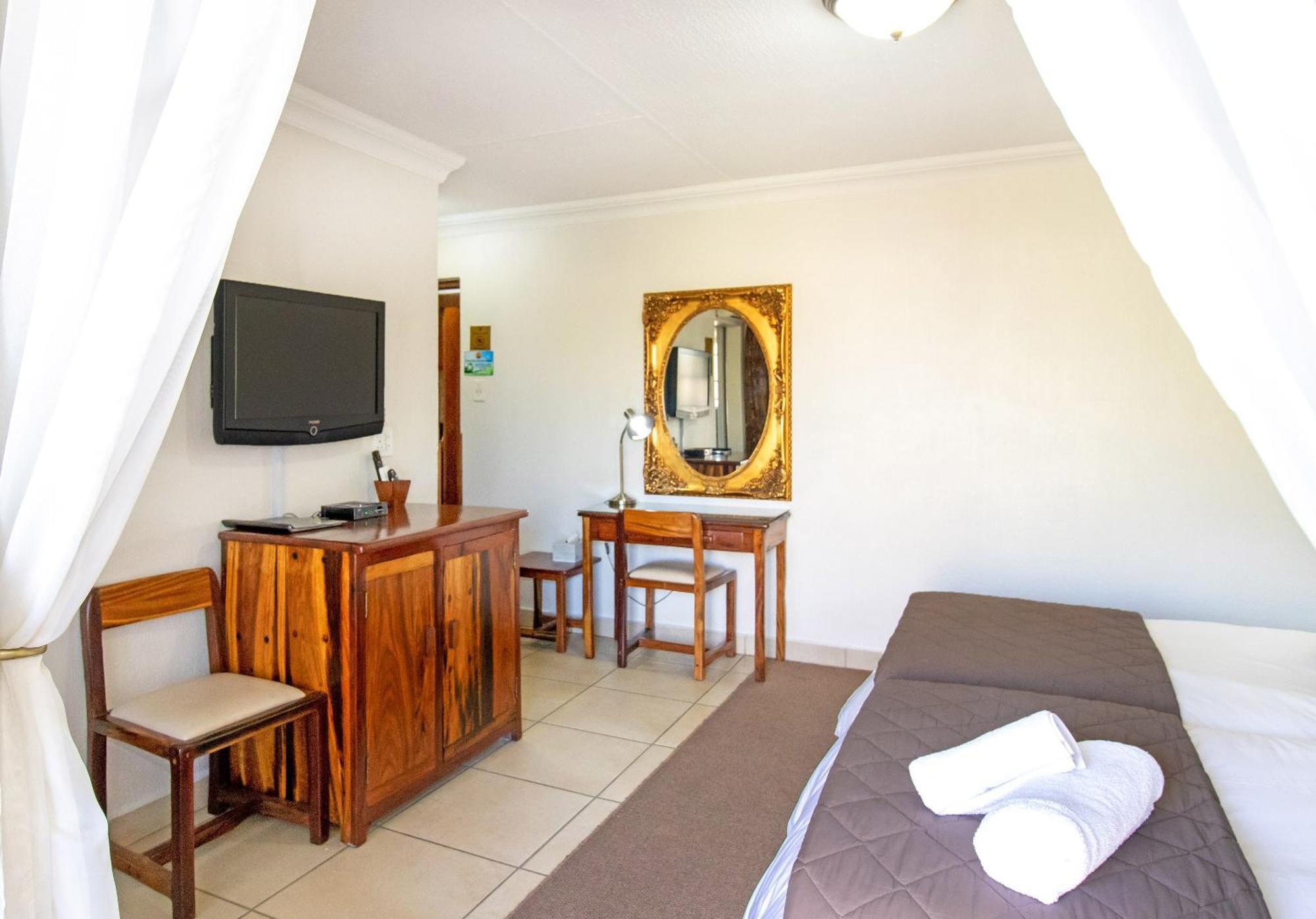 Afrique Boutique Hotel O.R. Tambo Boksburg Room photo